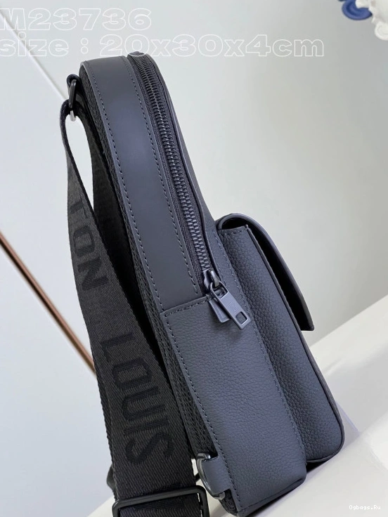 VUITTON LOUIS Pilot Slingbag 0514